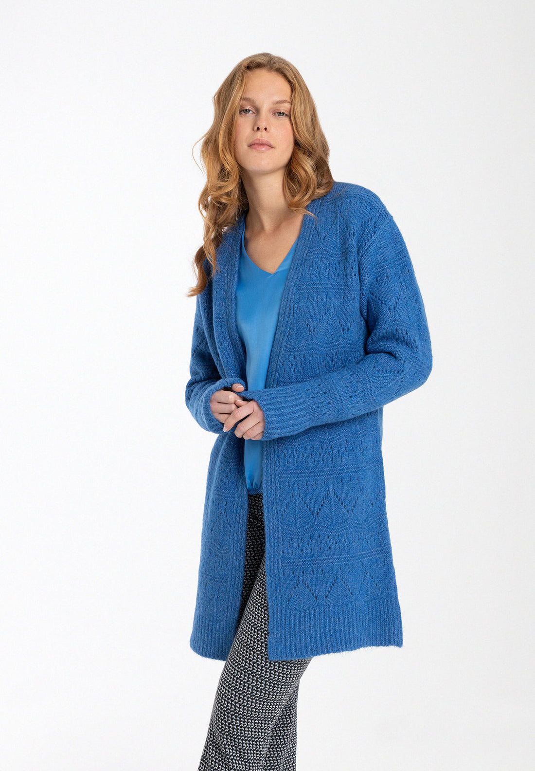 Blue Cardigan With Openwork Pattern_31111200_0338_01