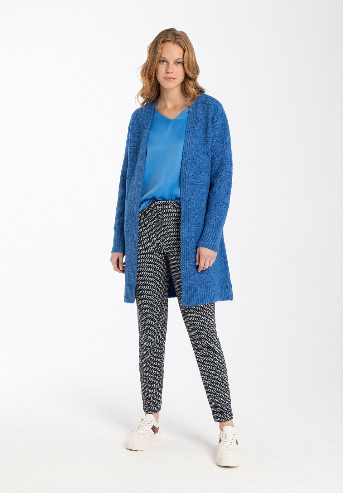 Blue Cardigan With Openwork Pattern_31111200_0338_02