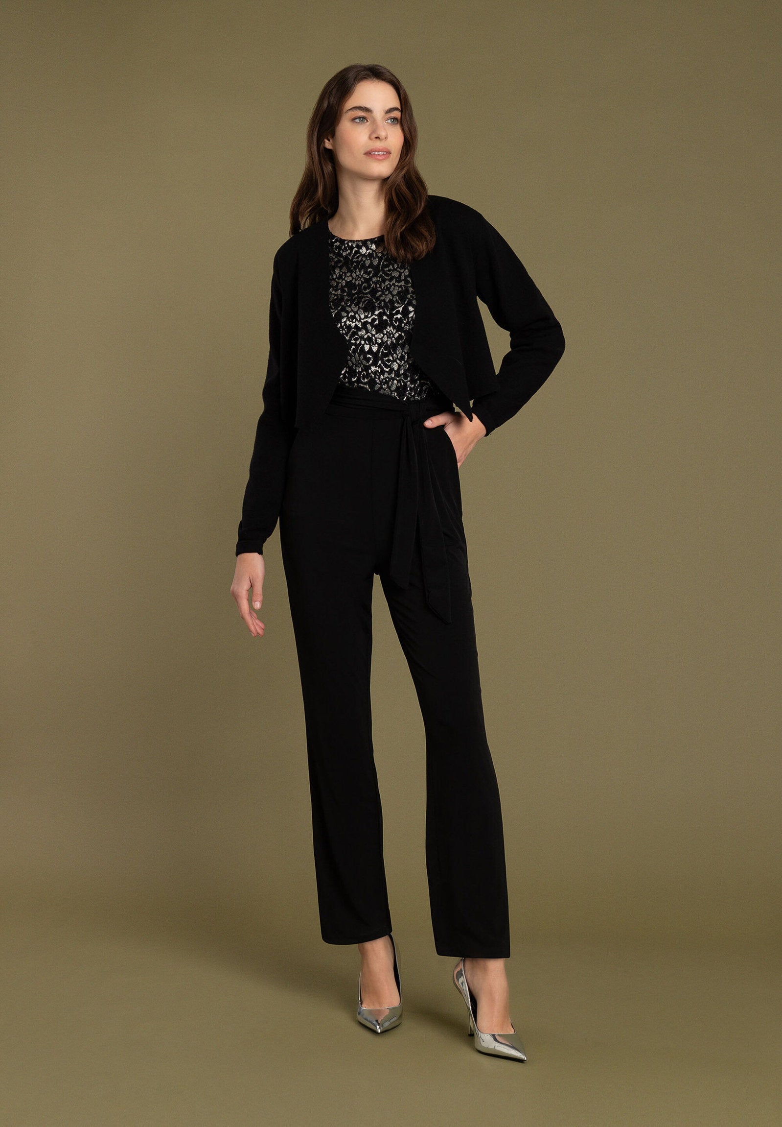 Black Short Cardigan_31651281_0790_02