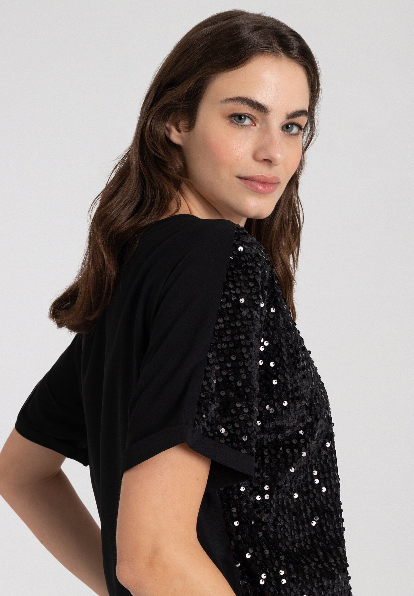 Black Sequin Blouse_31652081_0790_03