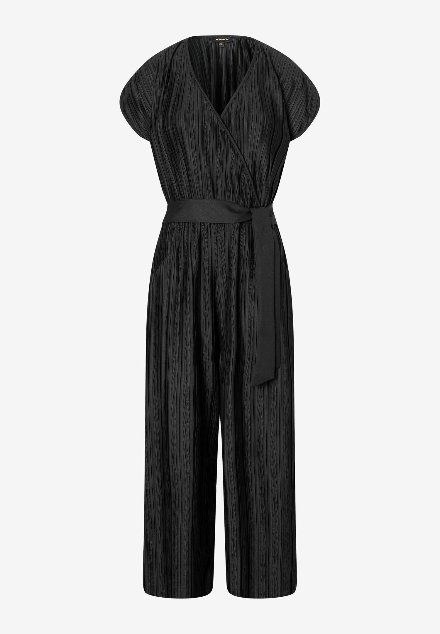 Black Jumpsuit With Pleats_31654681_0790_03