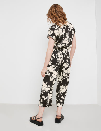 Wide 3/4-Length Palazzo Trousers With A Floral Pattern