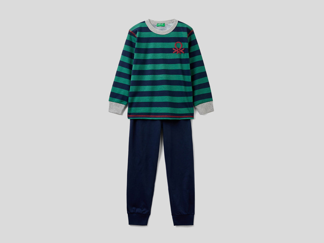 Pyjamas In Striped Knit