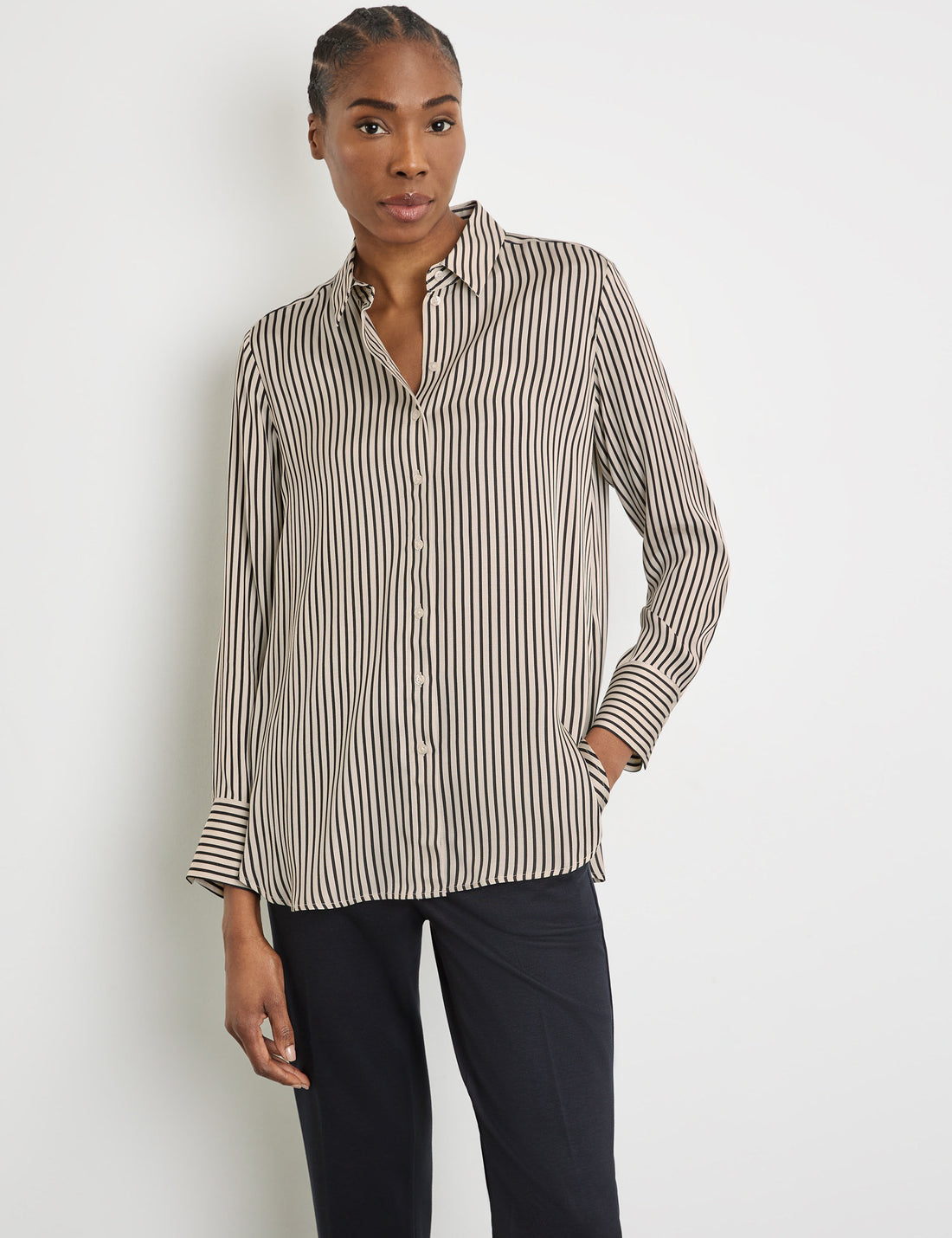 Striped Shirt Blouse With A Rounded Hem_360004-31401_9016_01