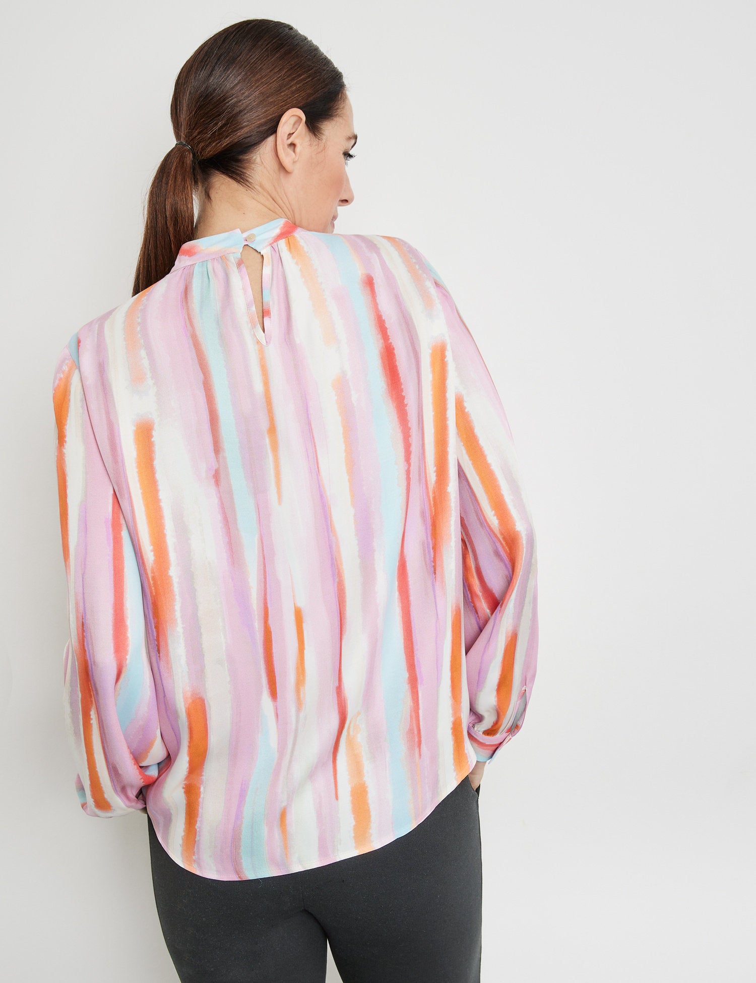Striped Blouse With A Stand-Up Collar_360068-31461_3069_06