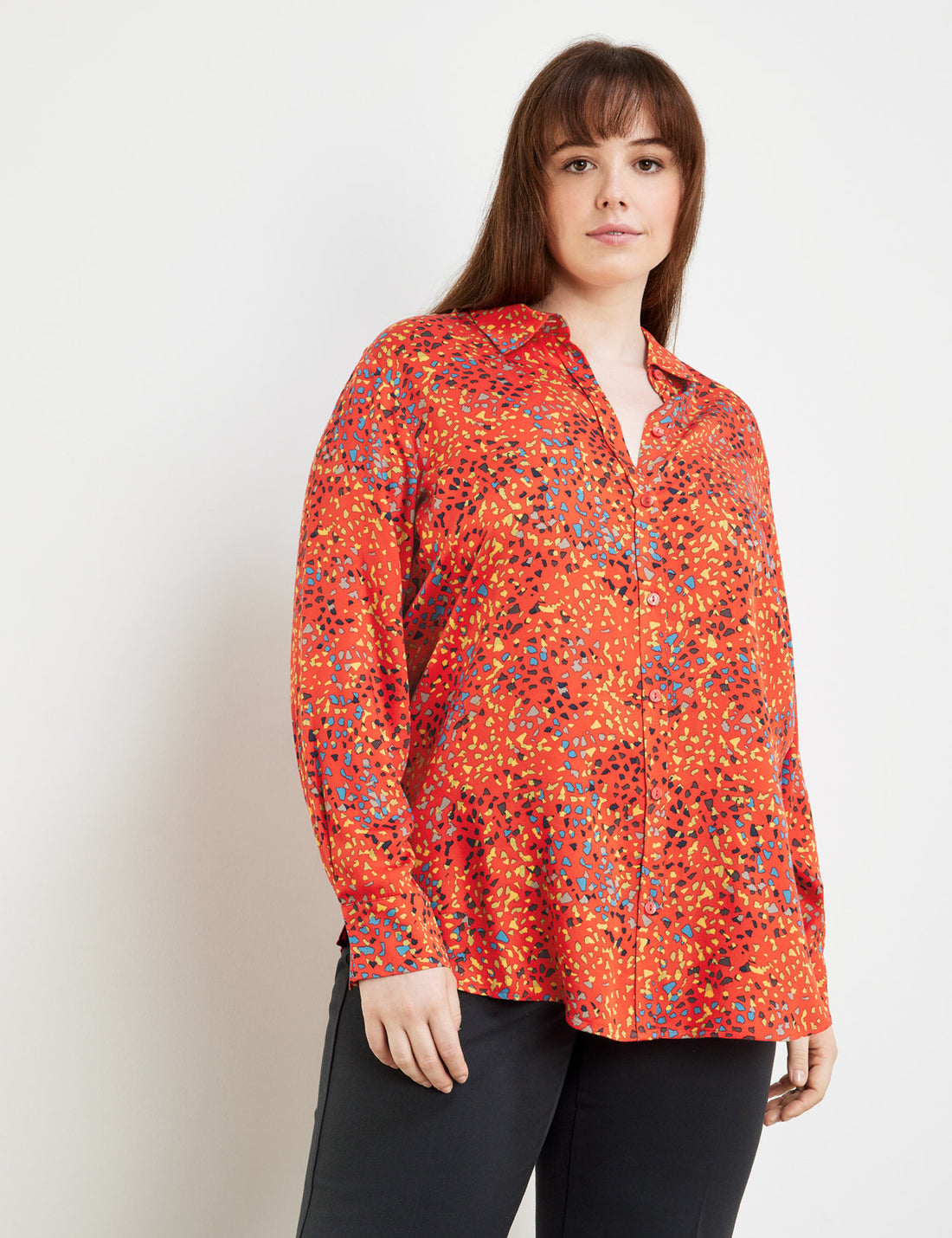 Shirt Blouse With An All-Over Print_360221-21230_6382_01