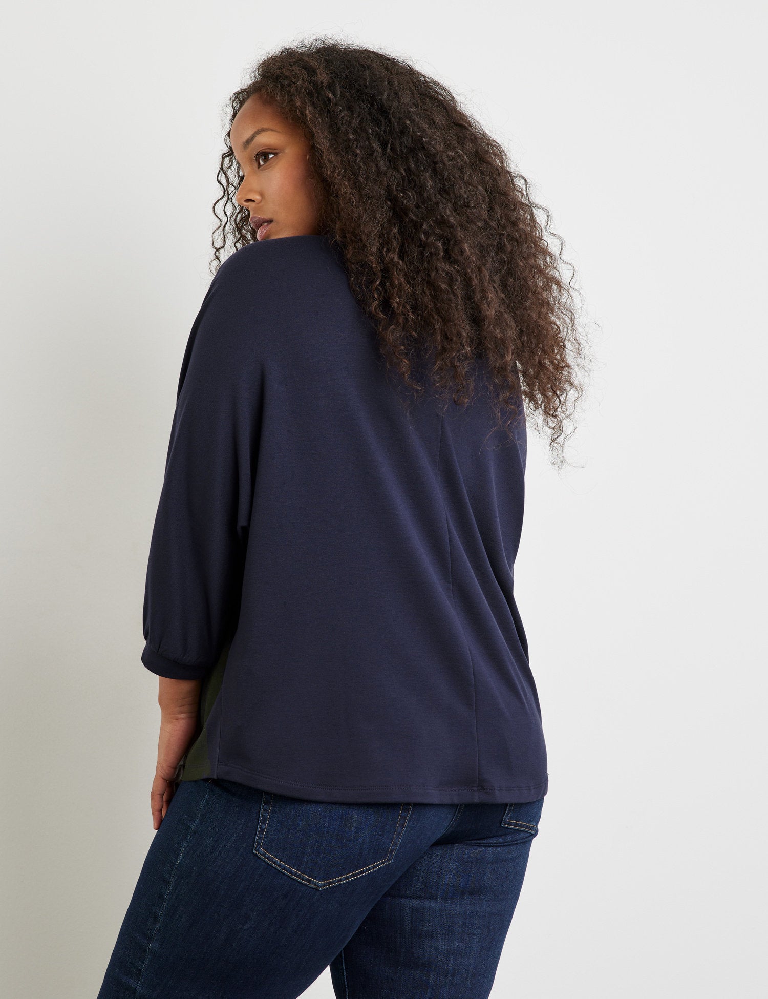 Sweatshirt With Wide 3-4-Length Sleeves_371250-26414_8452_06