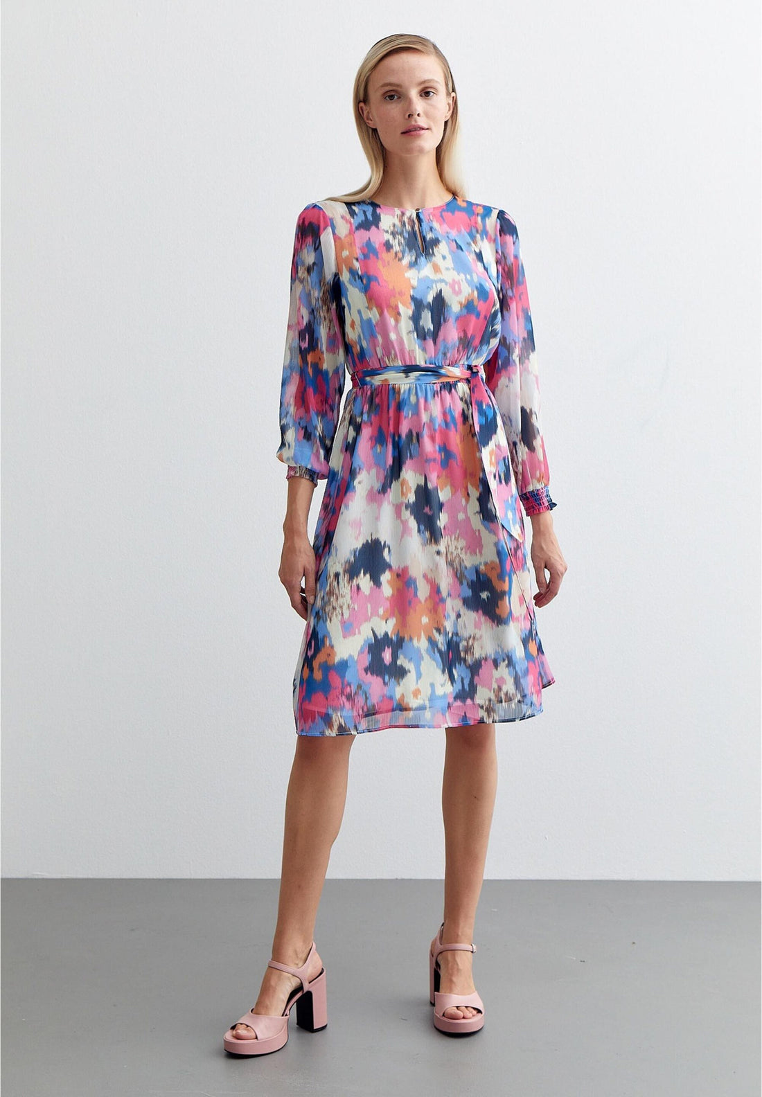 Chiffon Dress With Abstract Print_41023053_4345_01