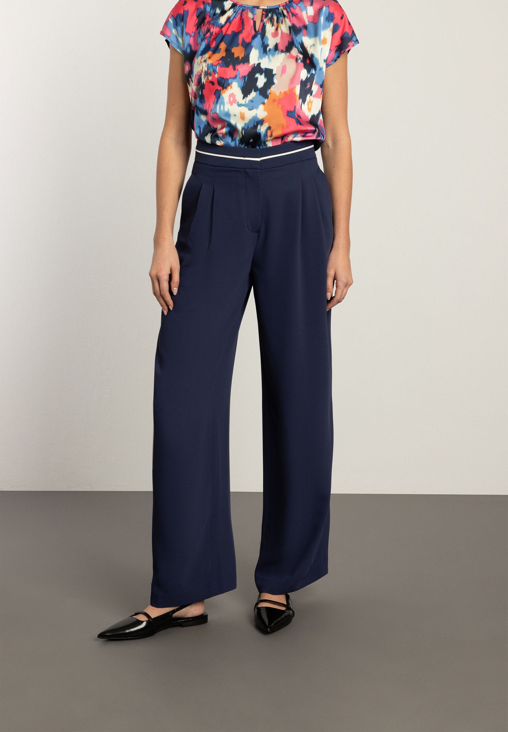 Estate Blue Wide Trousers_41024053_0379_01