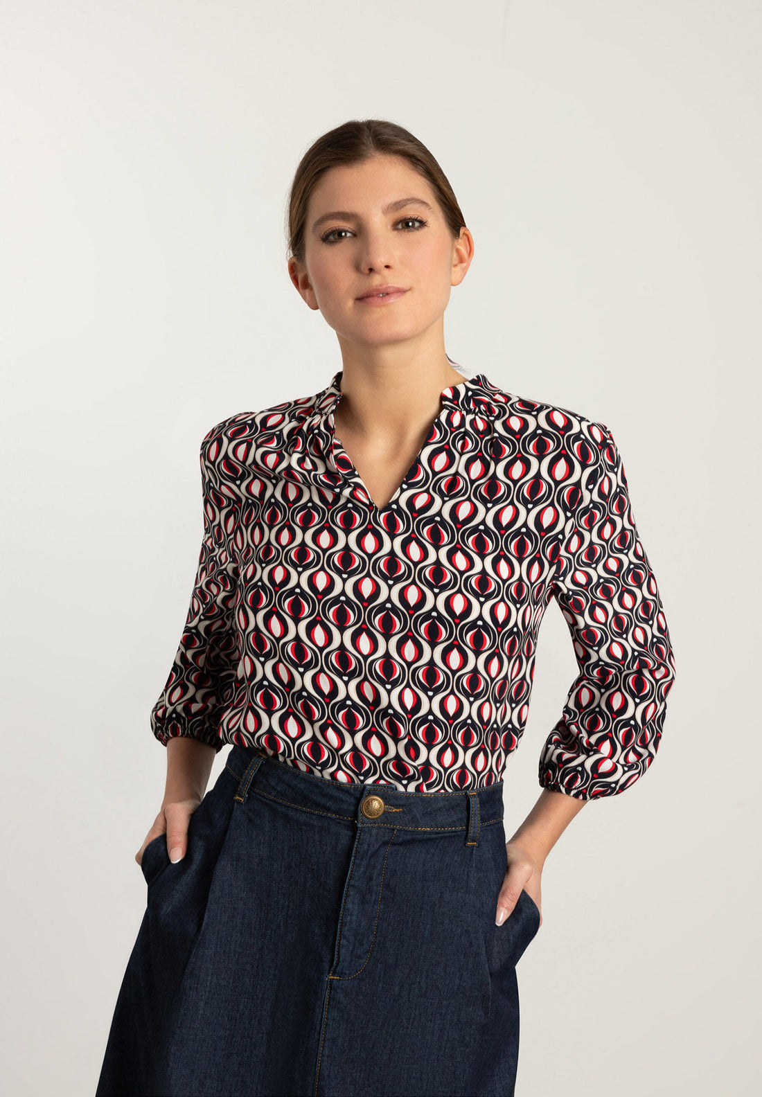 Navy &amp; Red Graphic Print Viscose Blouse_41822433_5537_01