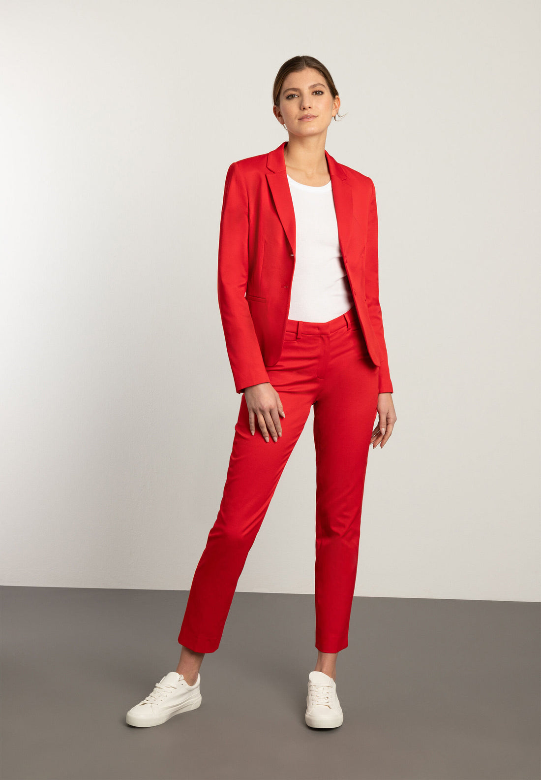 Red Suit Trousers With A Fine Structure_41824568_0537_02
