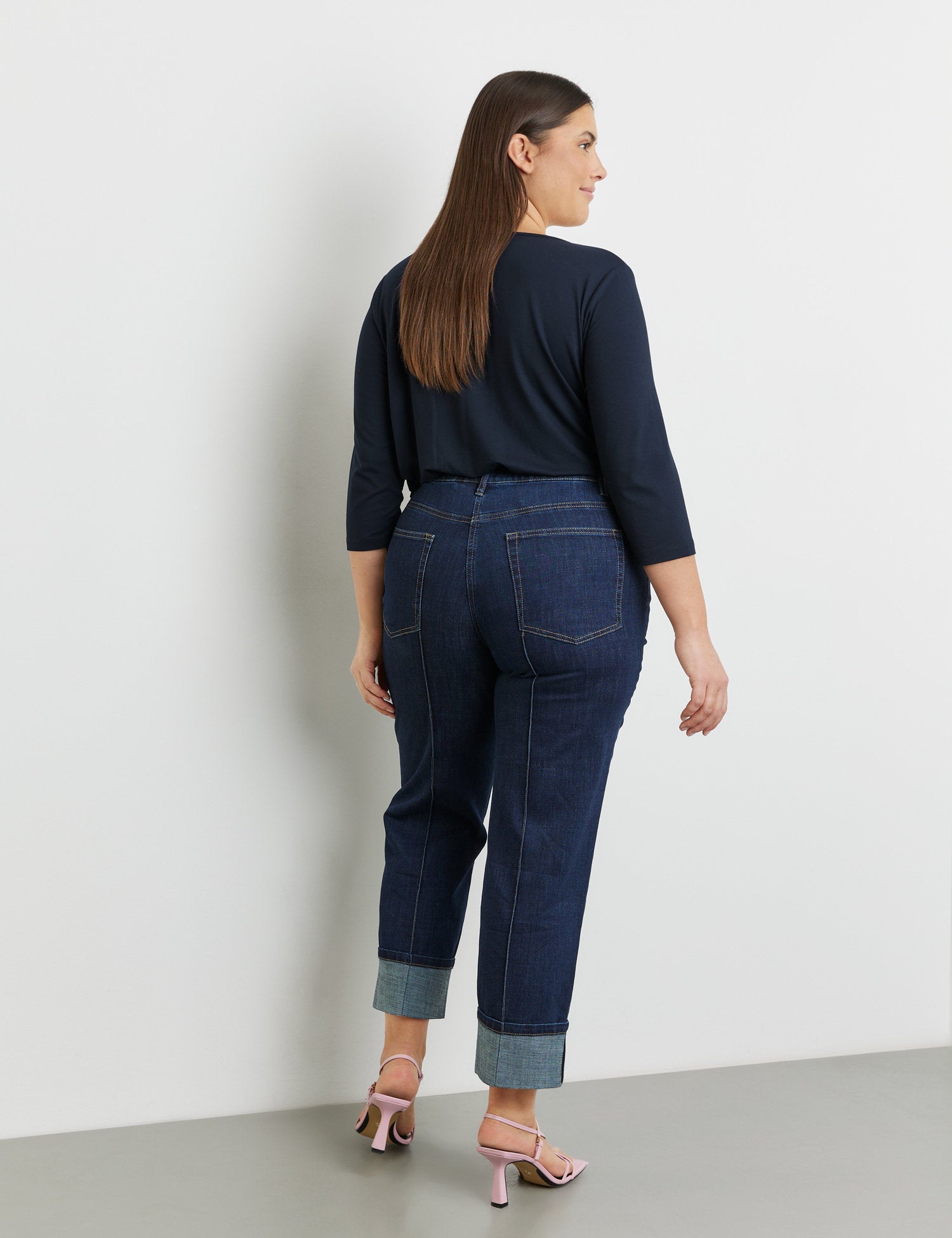 7/8-Length Jeans With Contrasting Topstitching_420039-21402_8999_06
