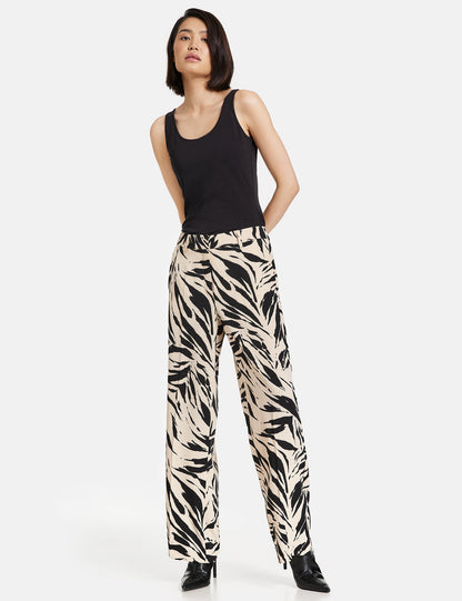 Wide-Leg Trousers With A Print_420419-11259_1102_07