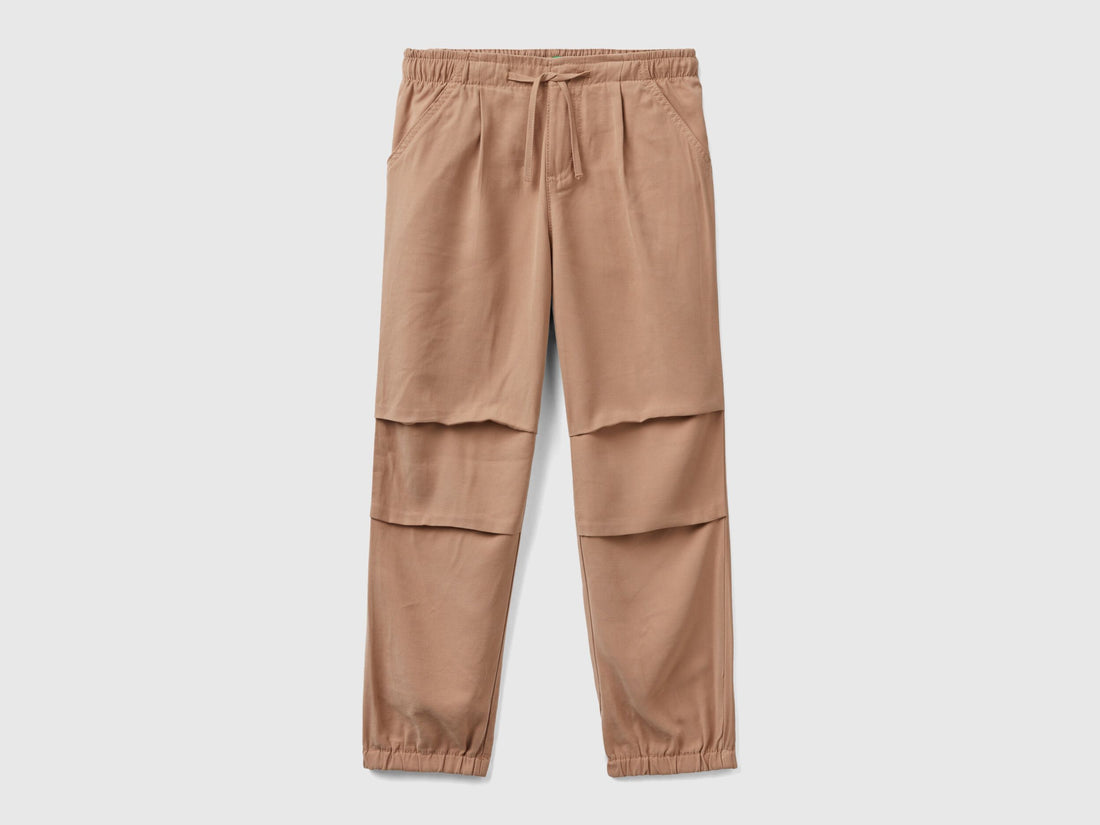 Parachute Trousers With Drawstring_45ZZCF030_193_01