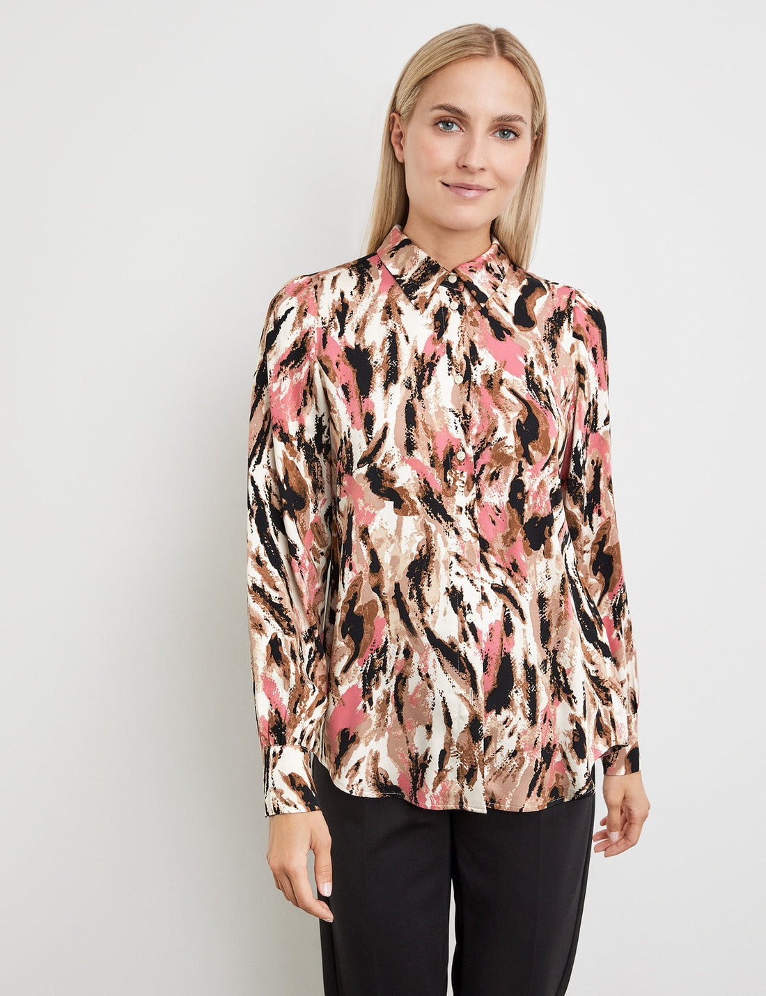 Elegant Satin Blouse_460410-11209_3412_01