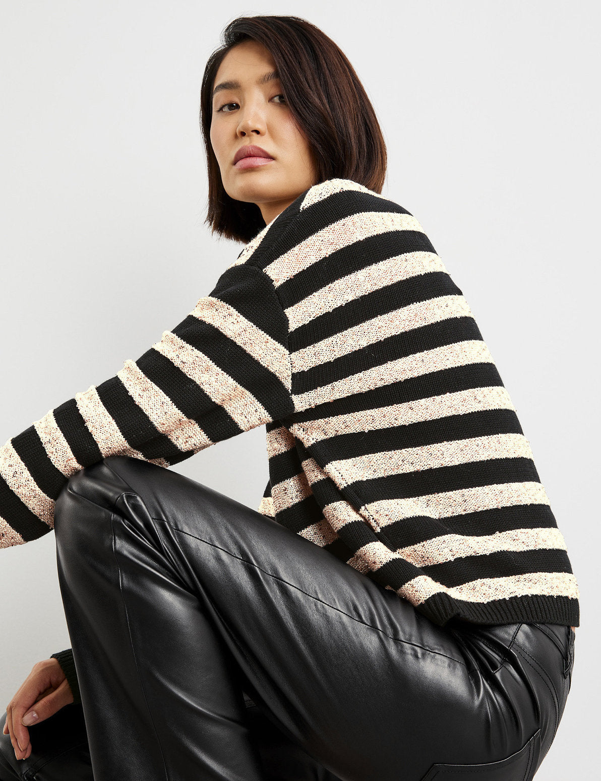 Striped Jumper With Sequin Embellishment_472414-15314_1103_05