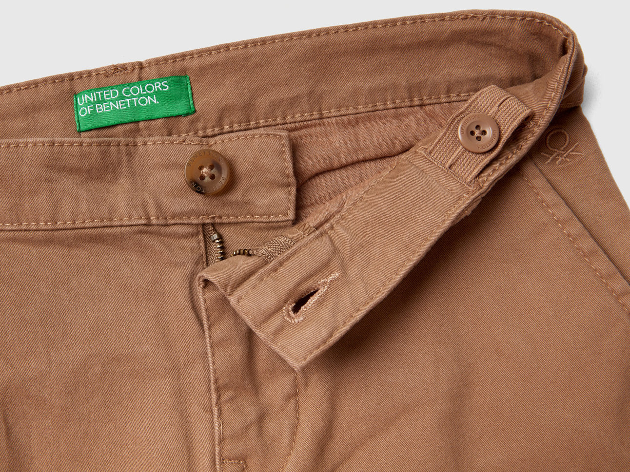 Slim Fit Chinos In Stretch Cotton_4HM6CF011_34A_03