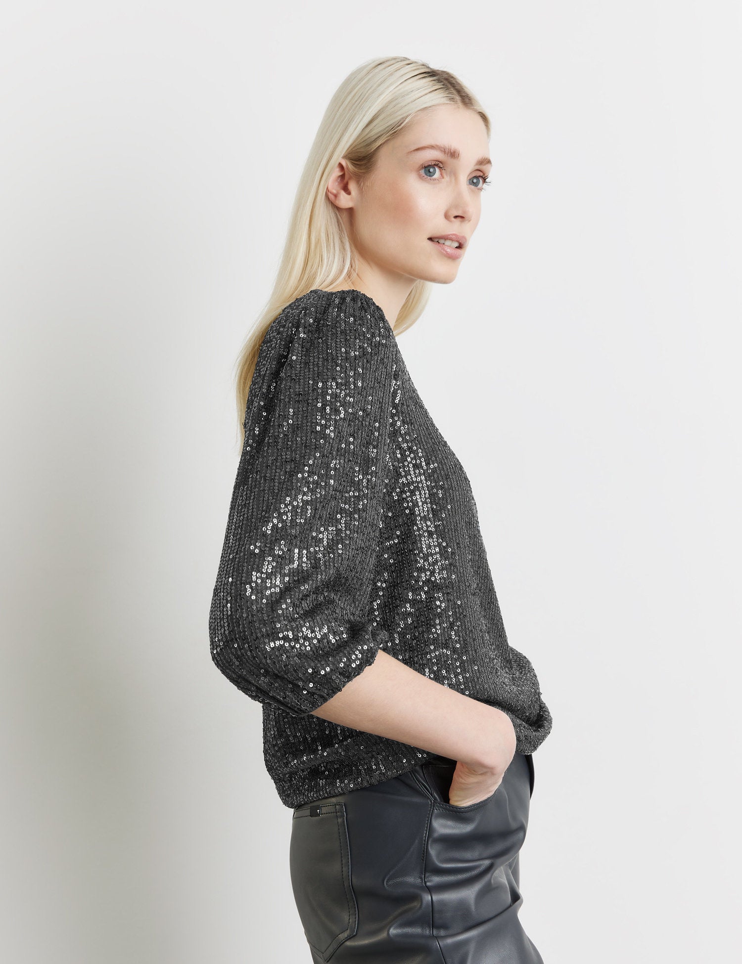 Blouse Top With All-Over Sequins_571314-16106_2270_05