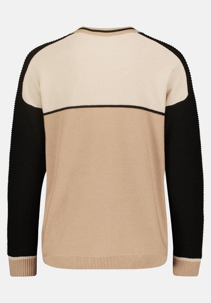 Fine Knit Jumper With V-Neckline