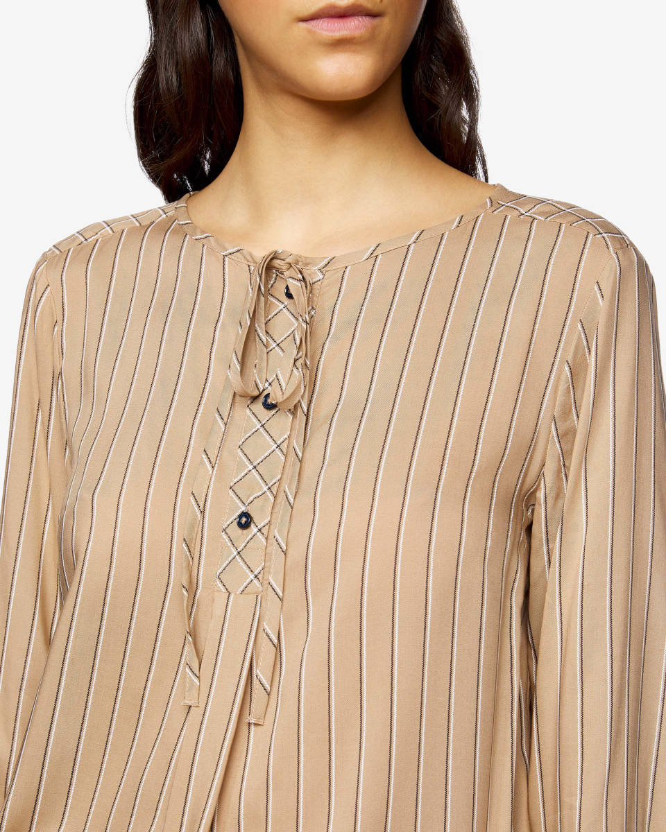 Beige Blouse Benetton