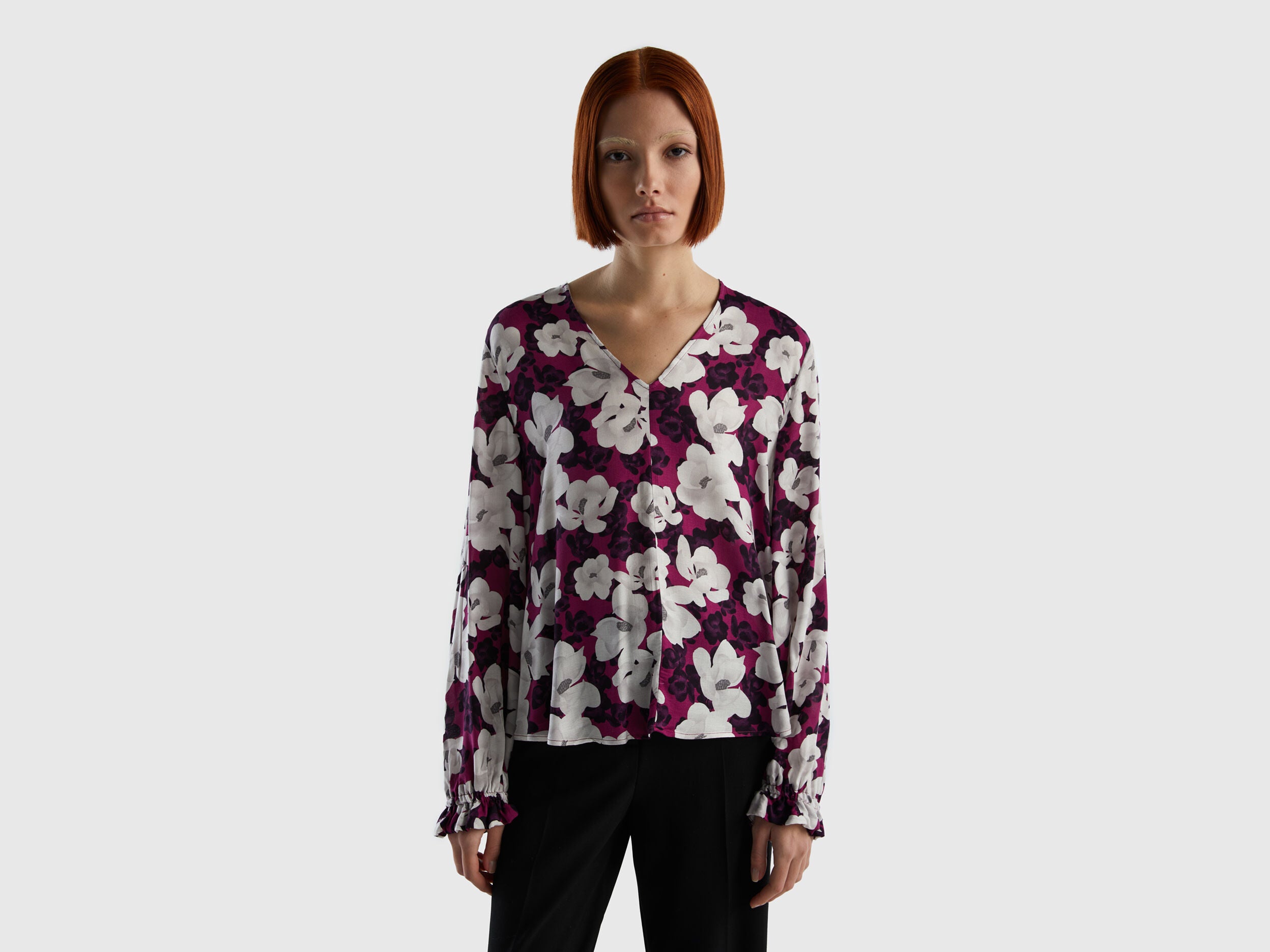 بلوزة Flowy Flowery Blouse