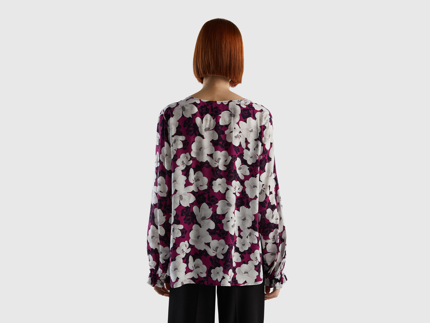 بلوزة Flowy Flowery Blouse