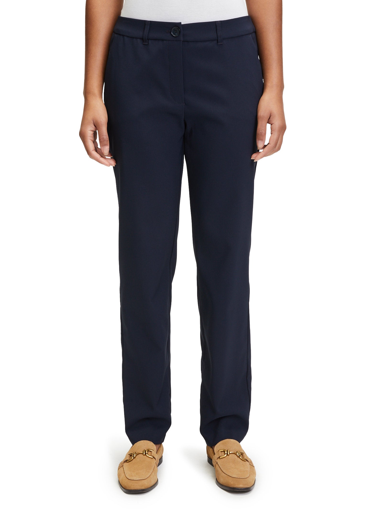 Business Trousers
With Crease_6002-1080_8345_05