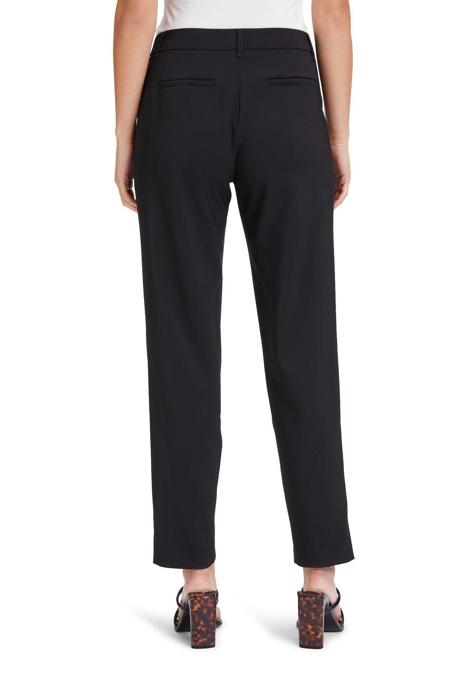 Business Trousers
With Crease_6002-1080_9045_04