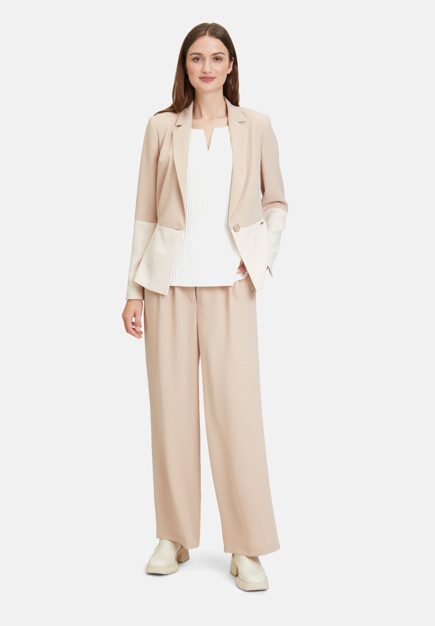 Suit Trousers
With Pockets_6448-3123_7310_01