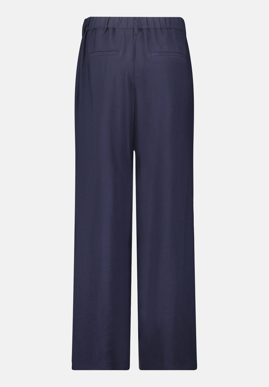 Fabric Trousers With A High Waistband_6452-3299_8543_09