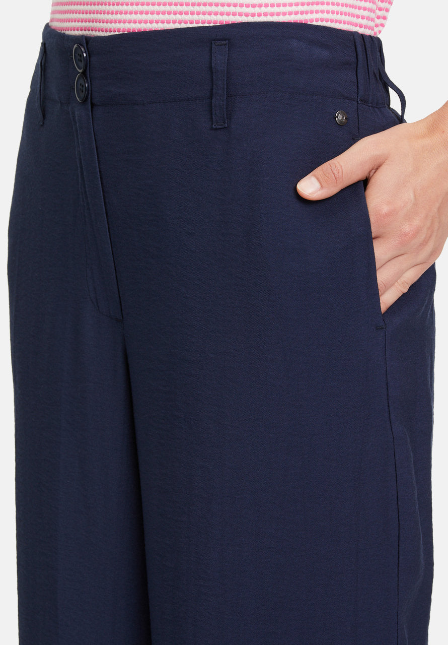 Fabric Trousers With A High Waistband_6452-3299_8543_10
