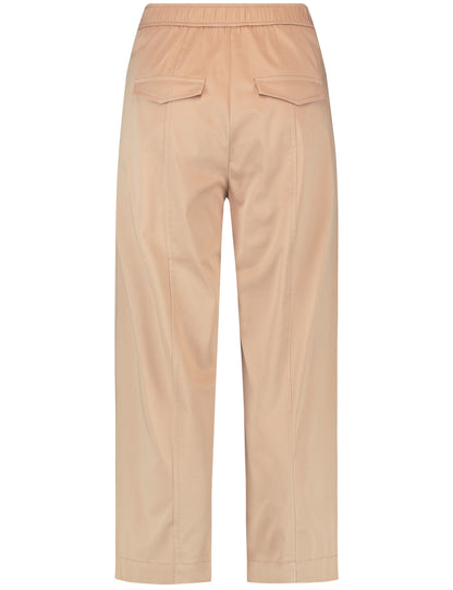 7/8-Length Trousers With A Stretch Waistband