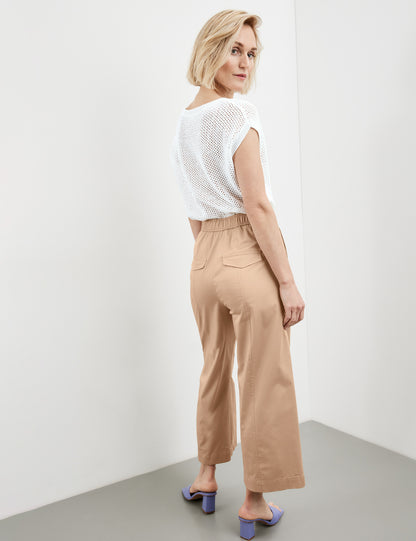 7/8-Length Trousers With A Stretch Waistband