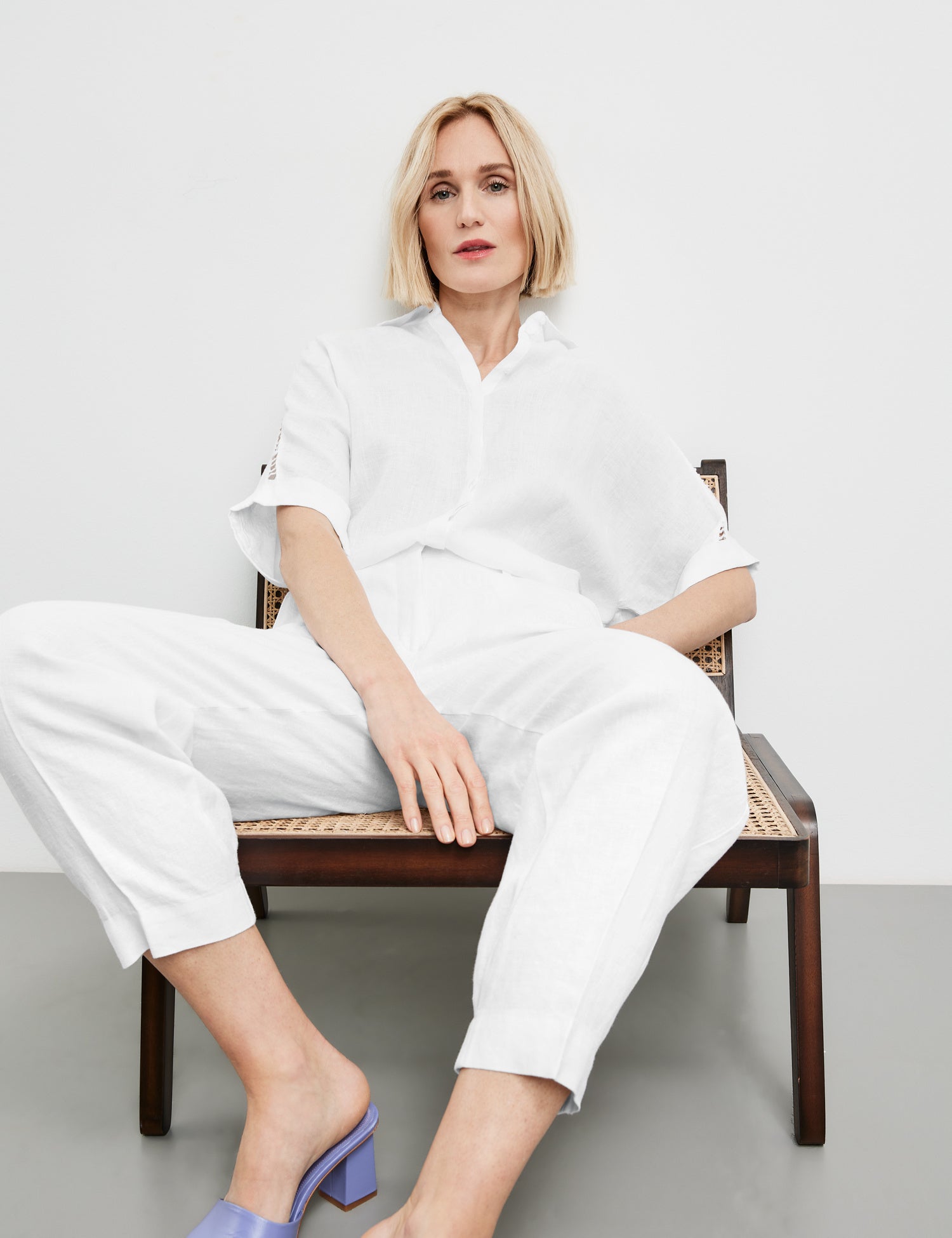 7/8-Length Trousers With A Waist Pleat