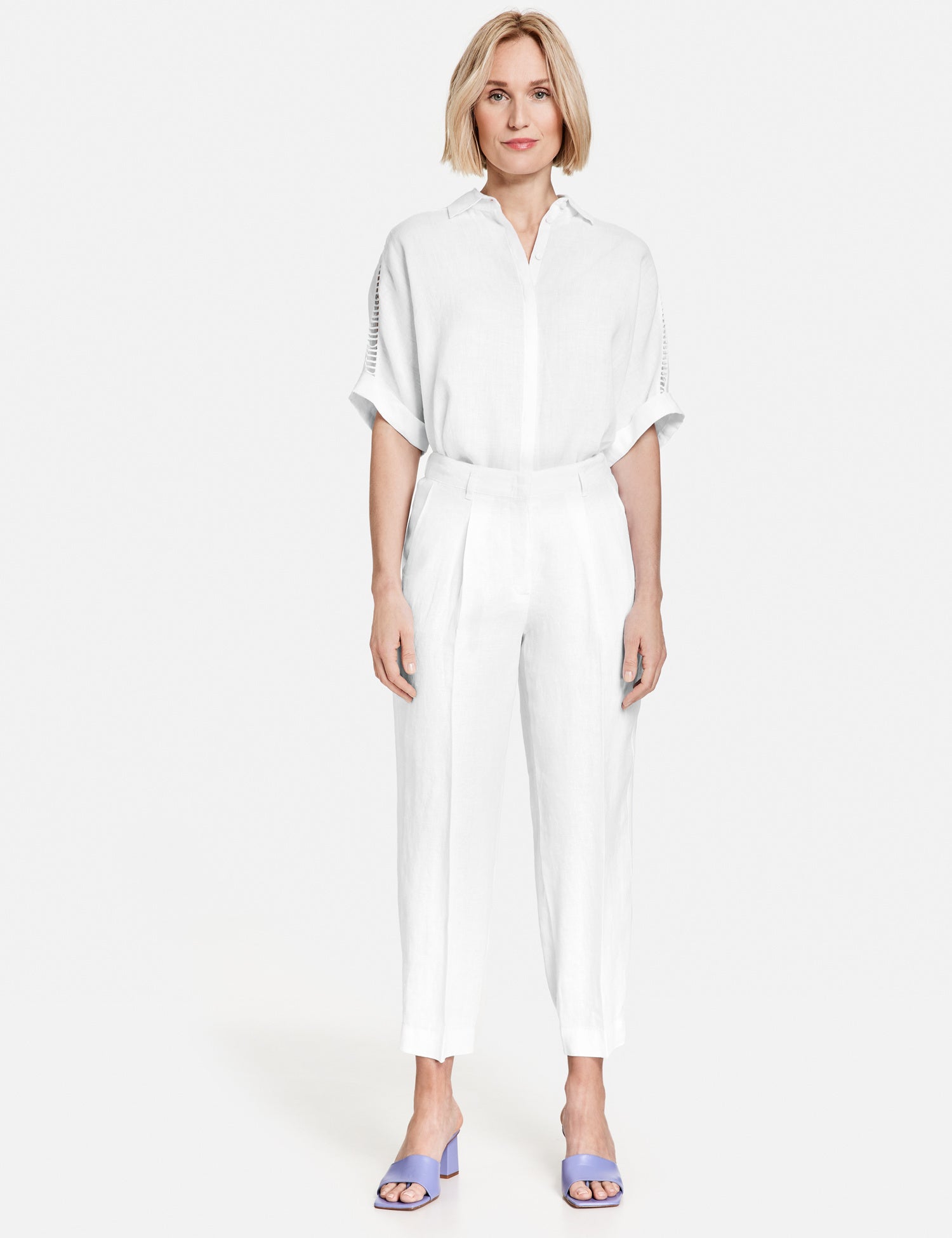 7/8-Length Trousers With A Waist Pleat
