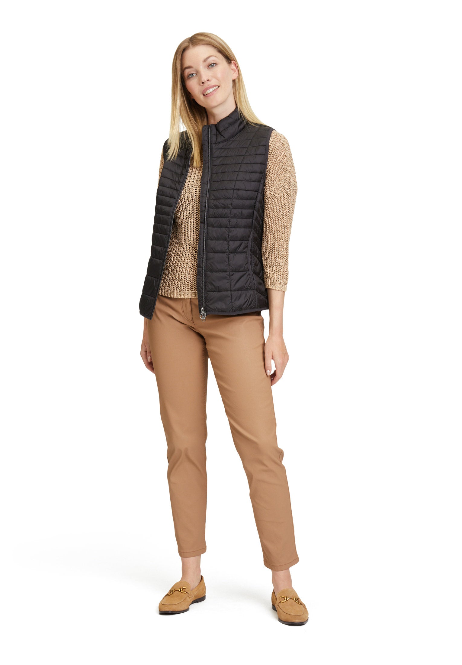 Sleeveless Puffer Vest_7195-1902_9045_05