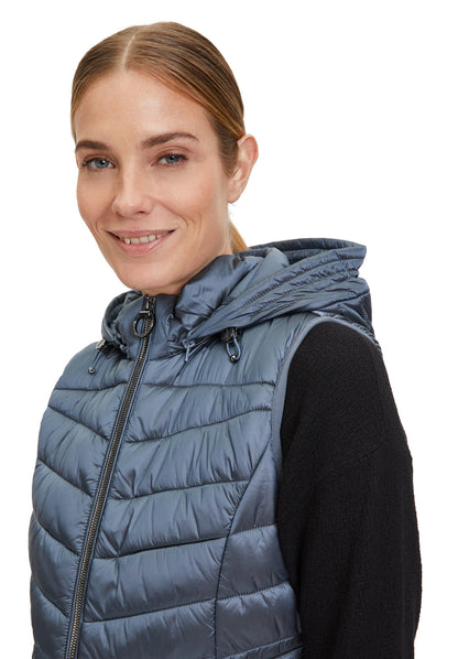 Blue Quilted Puffer Vest With Hood_7542-1537_8398_06