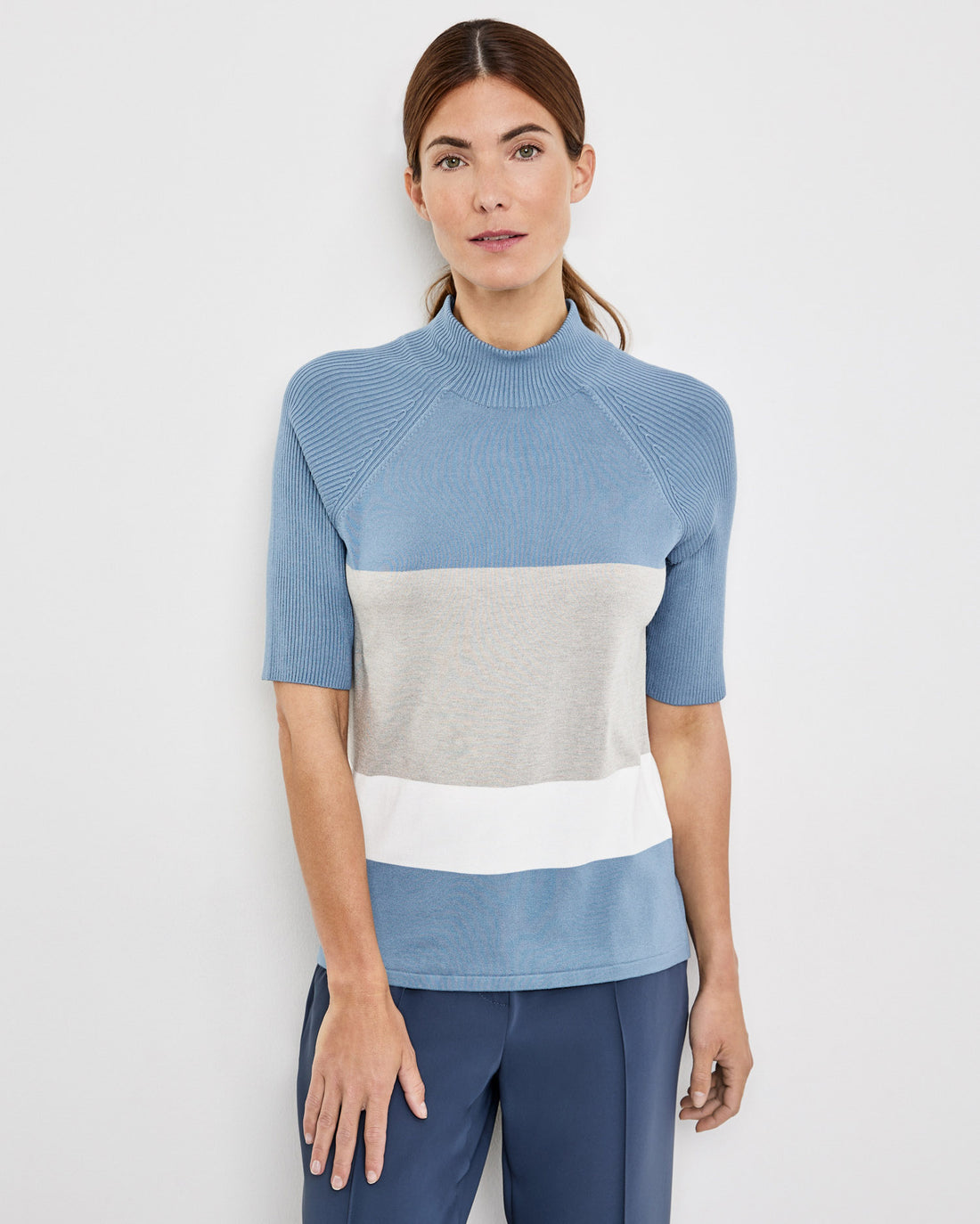 Light Blue Jumper With Block Stripes And 1/2-Length Sleeves