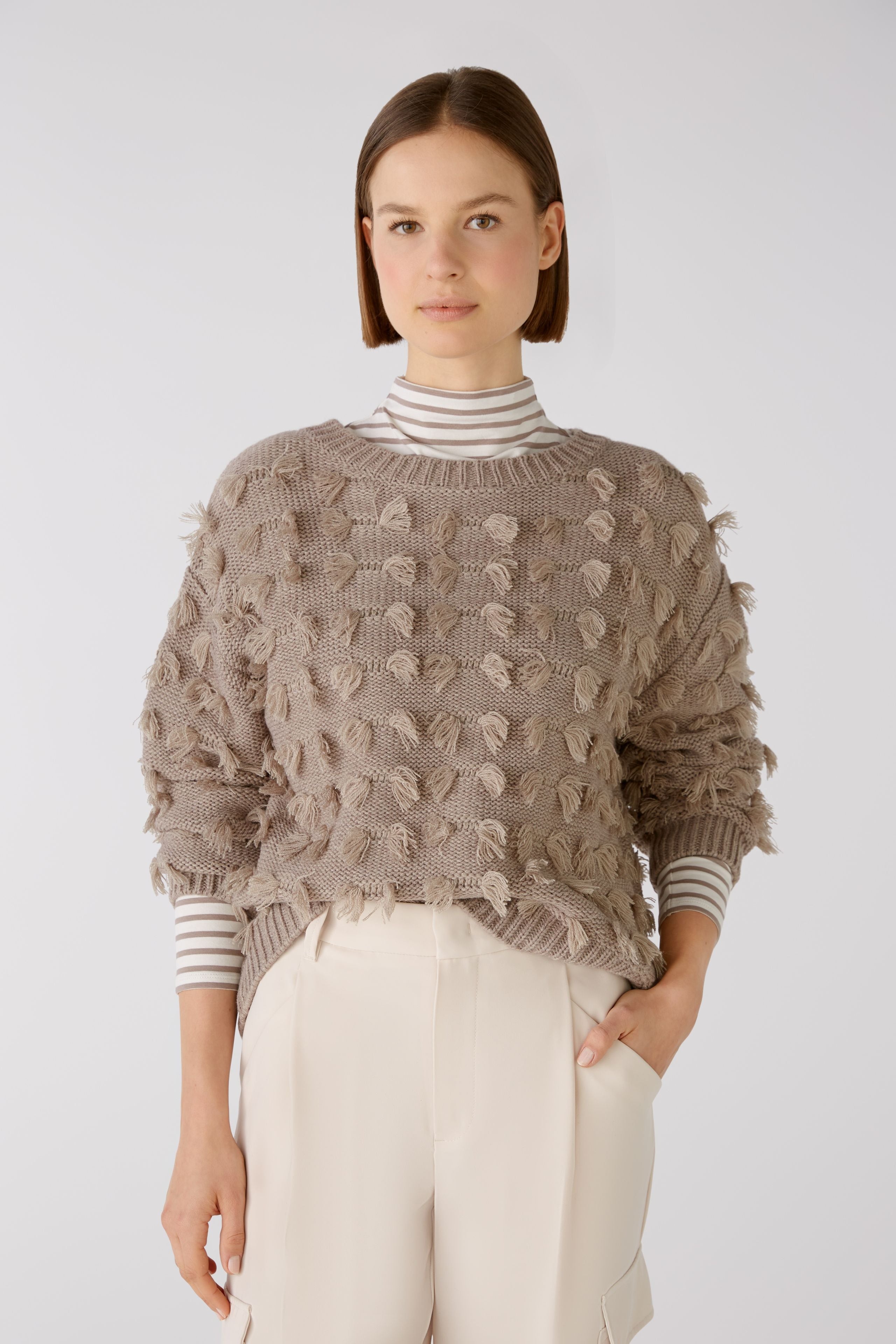 Jumper With Fringe Detail_01