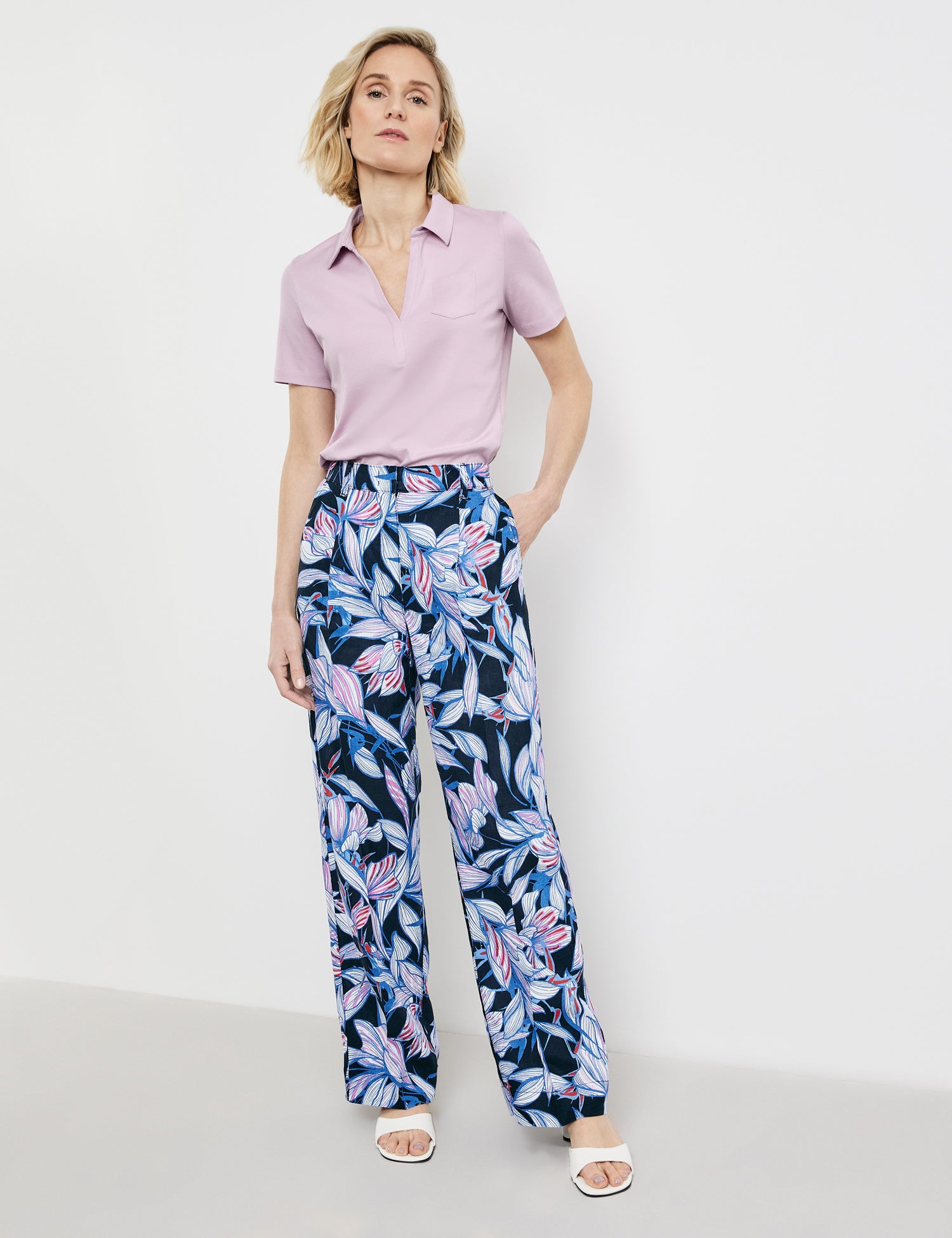 Patterned Linen Trousers With A Wide Leg