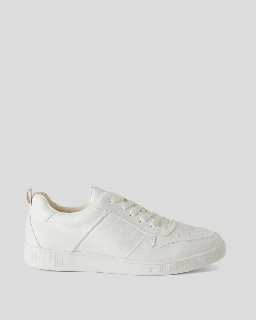 White Shoes Benetton