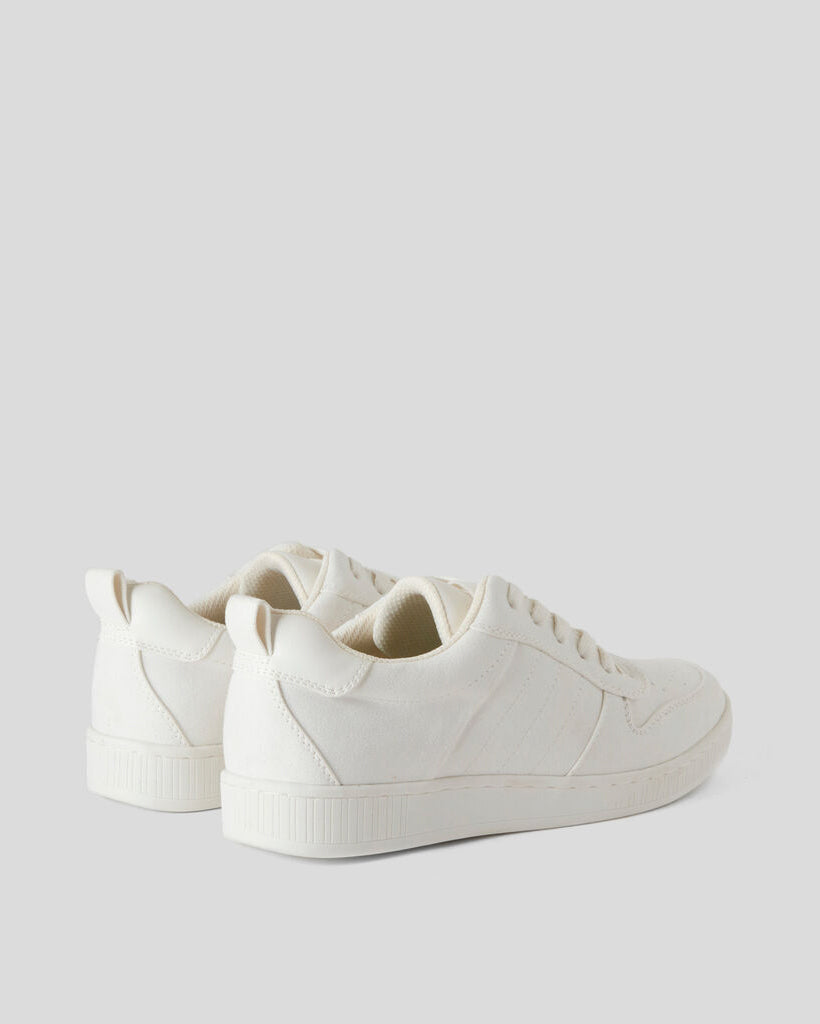 White Shoes Benetton