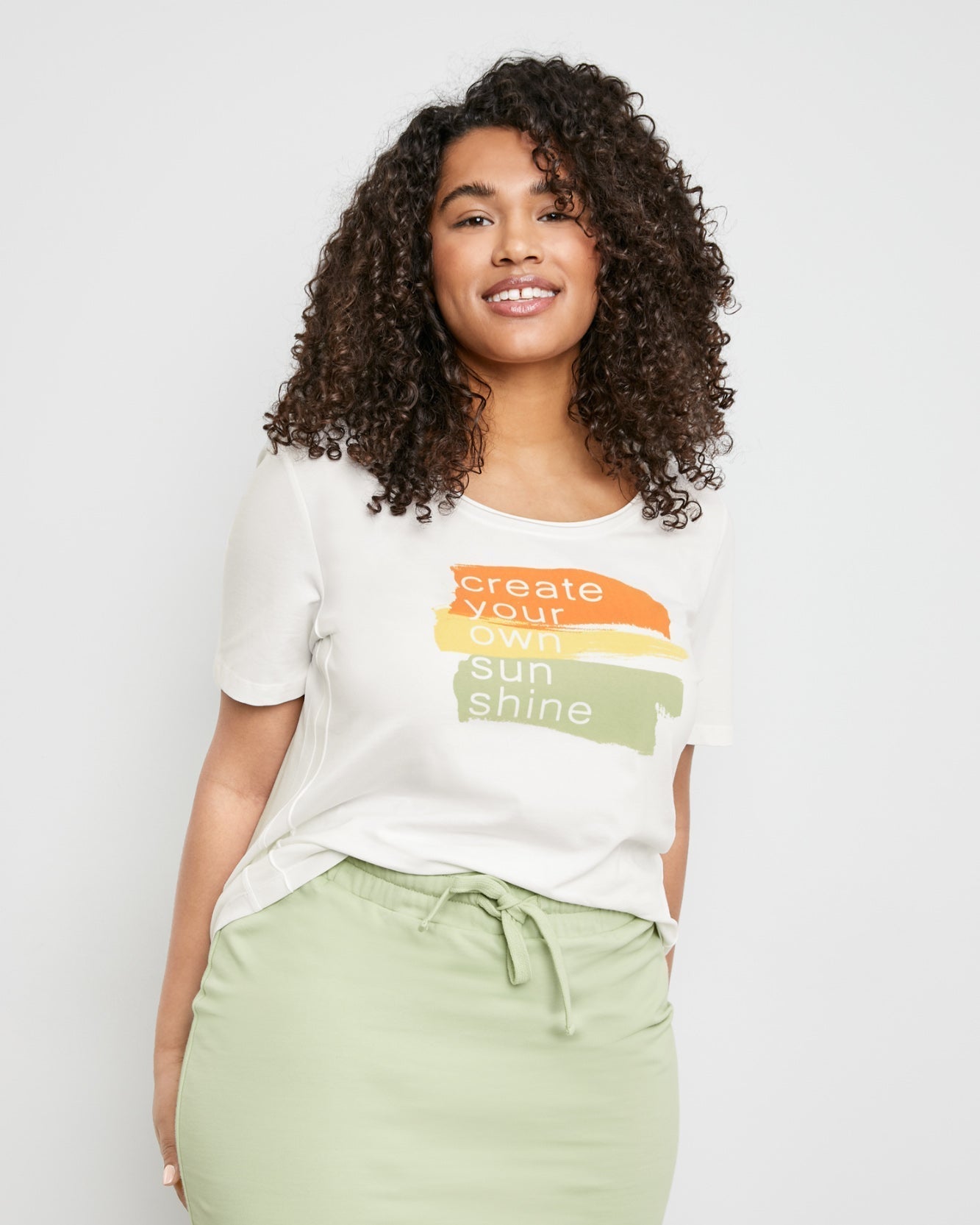 White T-Shirt 1/2 Sleeve Samoon