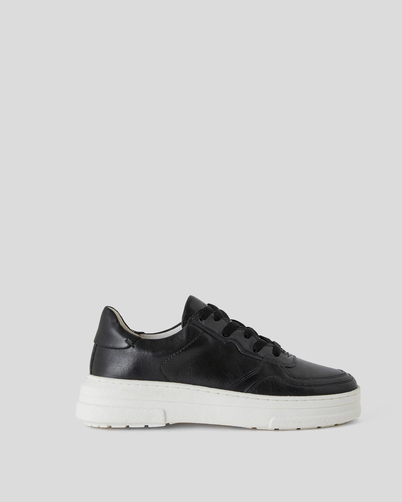 Black Shoes Benetton
