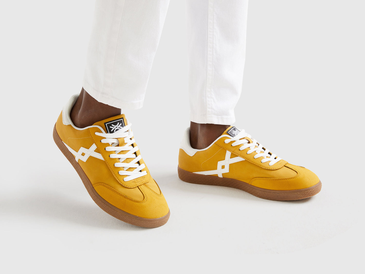 Mustard Yellow Low Top Sneakers_8H6DUD01T_6D6_05