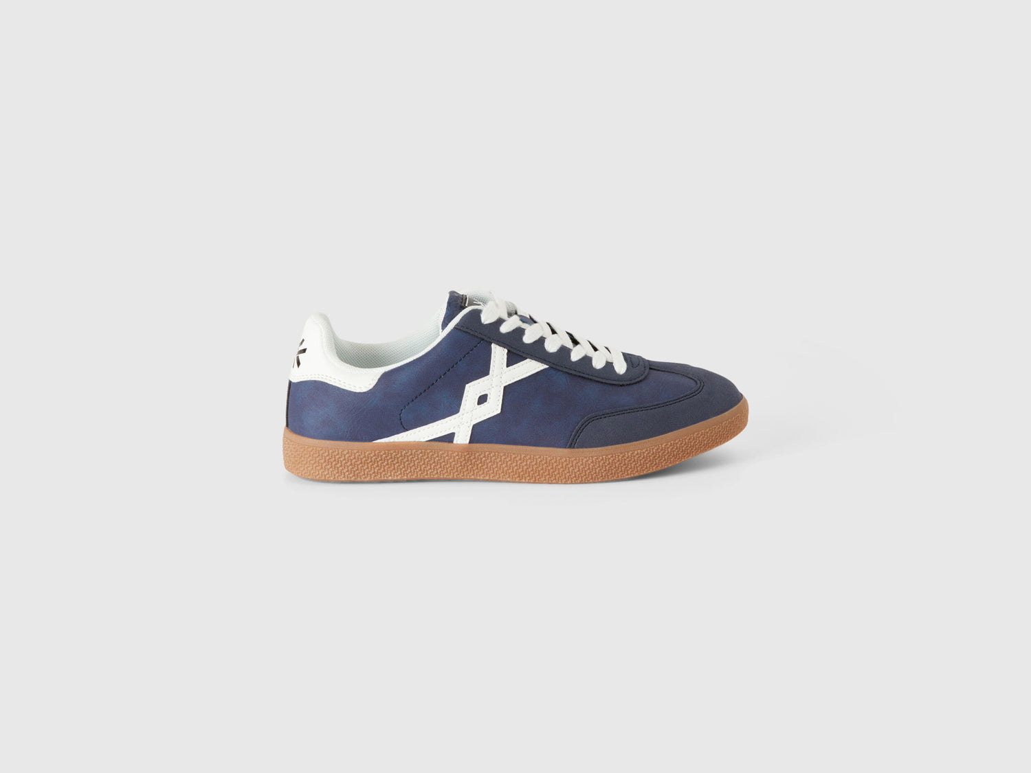 Dark Blue Low Top Sneakers_8H6DUD01T_852_01