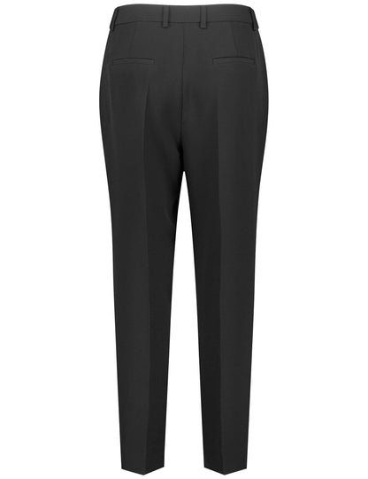 7/8-Length Pressed Pleat Trousers In A Slim Fit_920973-19899_1100_03