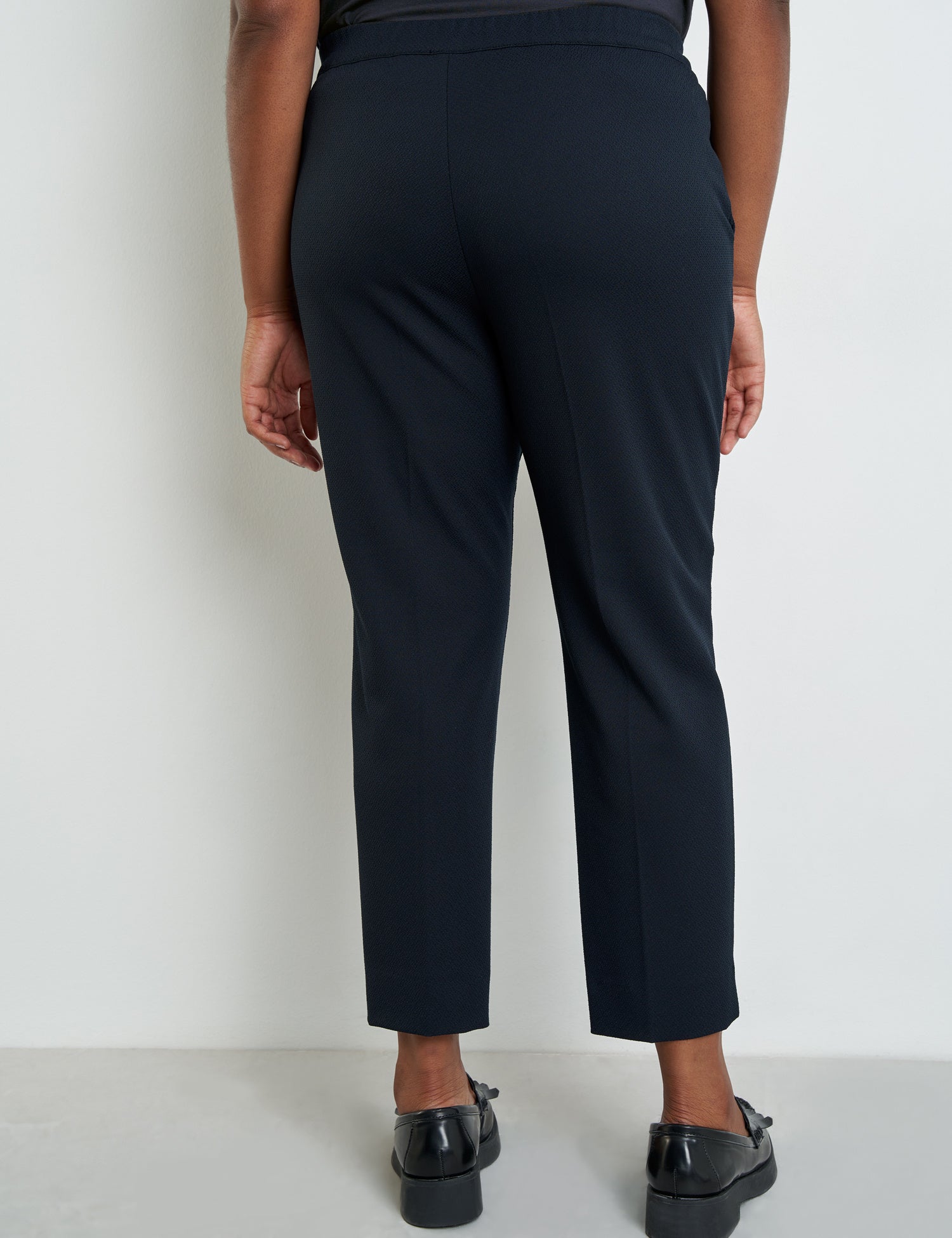 Greta 7/8-Length Trousers