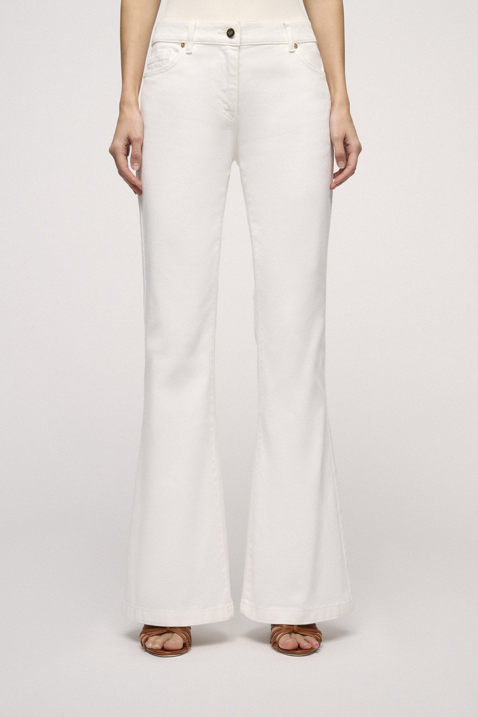 Acconto Flared Jeans_ACCONTO_0214_01