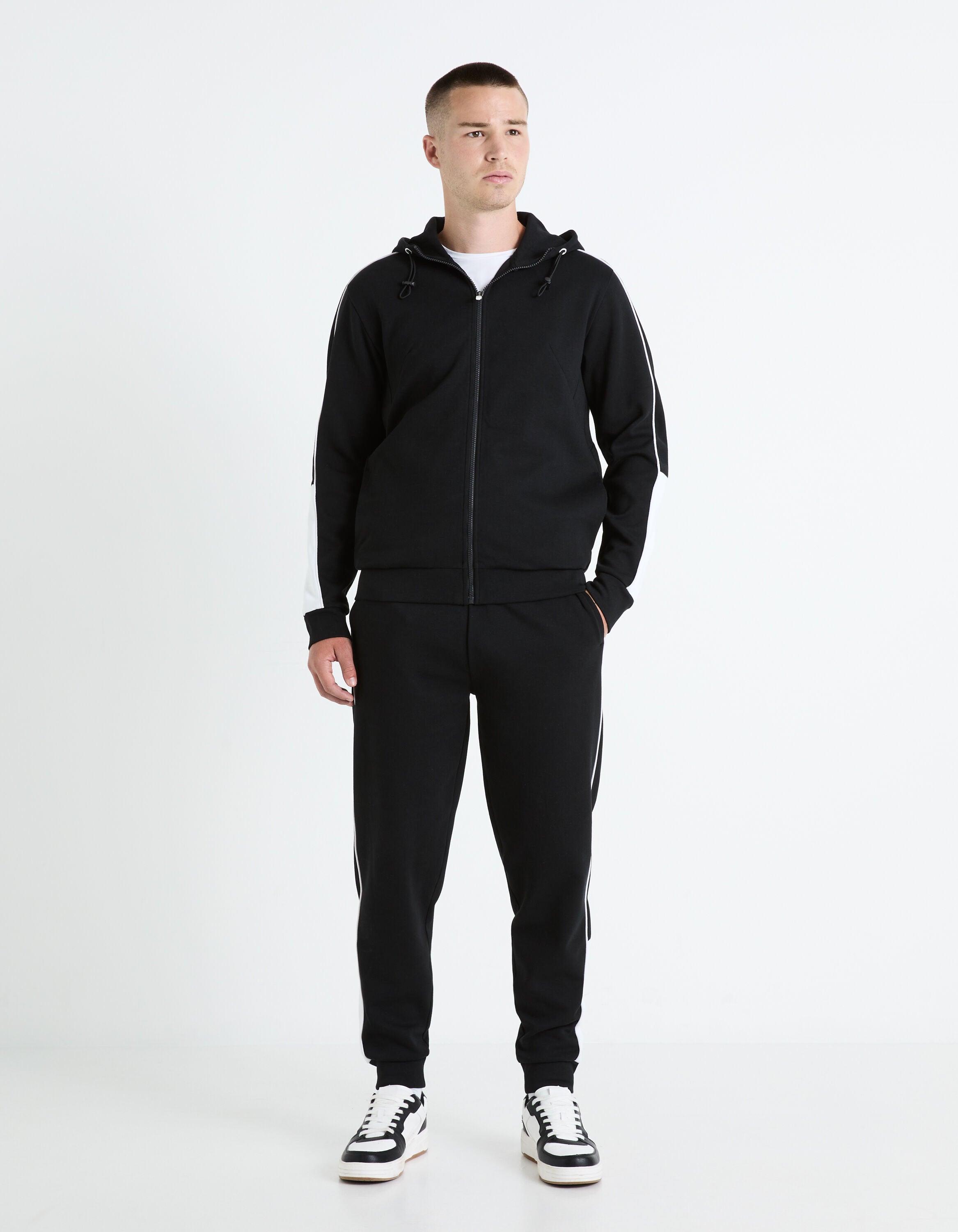 Cotton Blend Hoodie - Black_FEFADA_BLACK_02